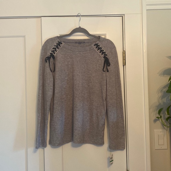 INC scoop neck top with velvet lace shoulder detail - Picture 1 of 4
